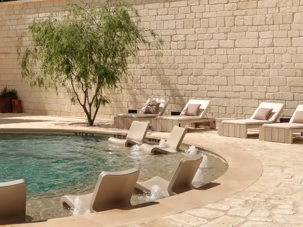 Albert Hotel pool
