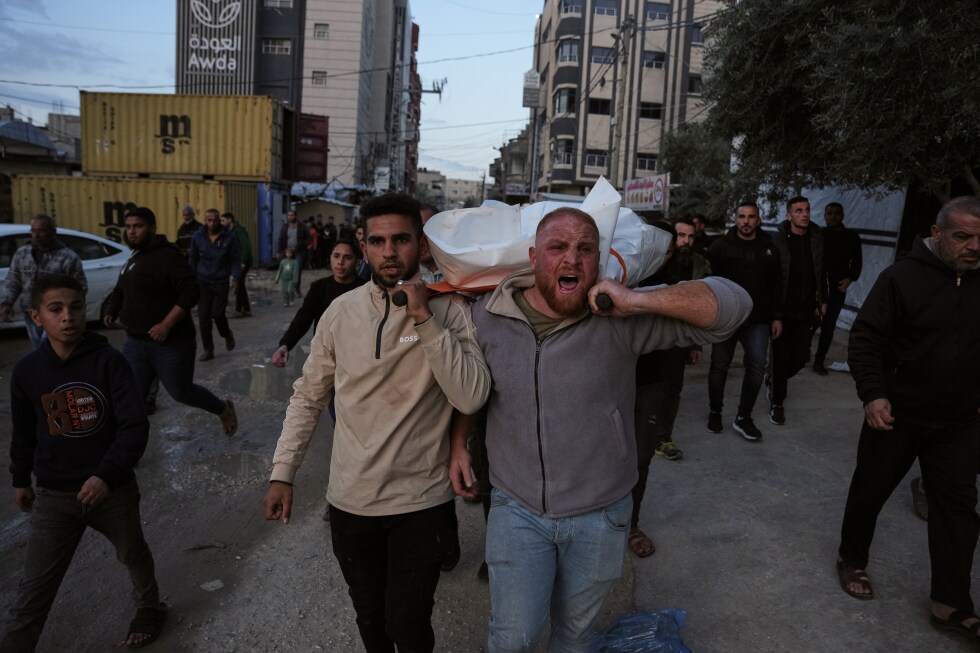 Israeli settlers attack Palestinian villages in West Bank violence