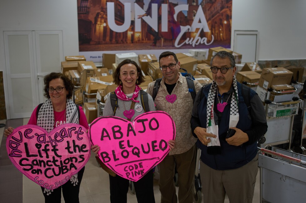 Tons of aid flows into Cuba as humanitarian convoy lands on struggling island