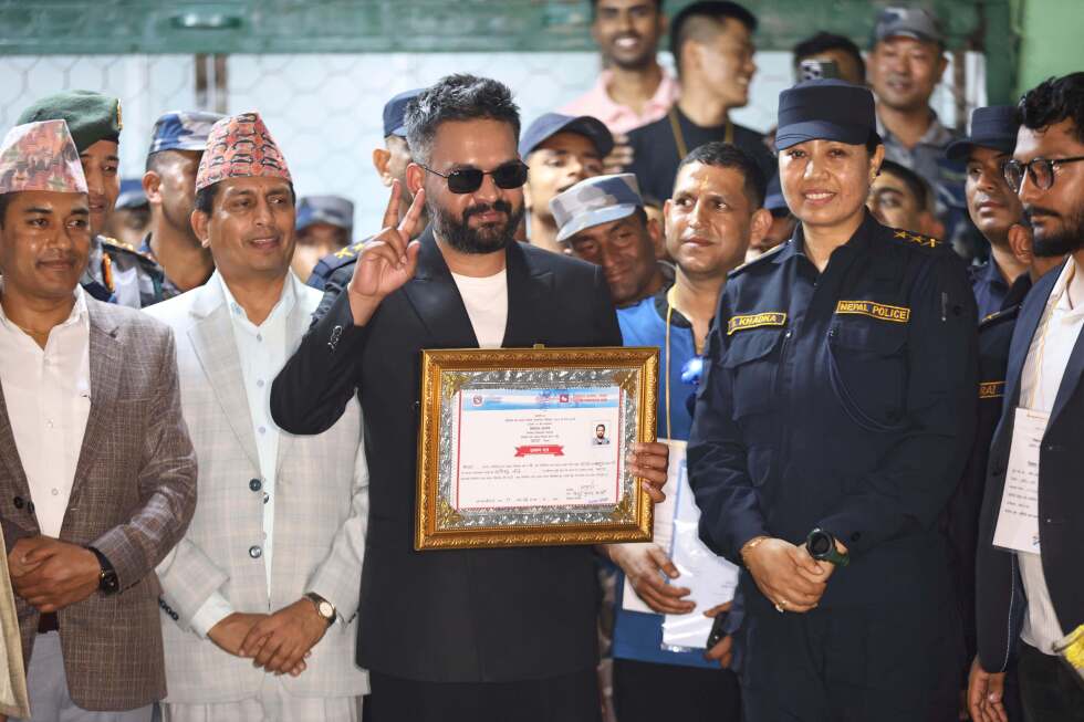 Nepal election: ex-rapper's party leads early results