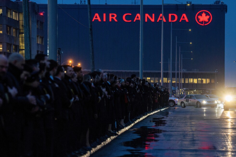 Air Canada says its CEO will retire in wake of his English-only crash message