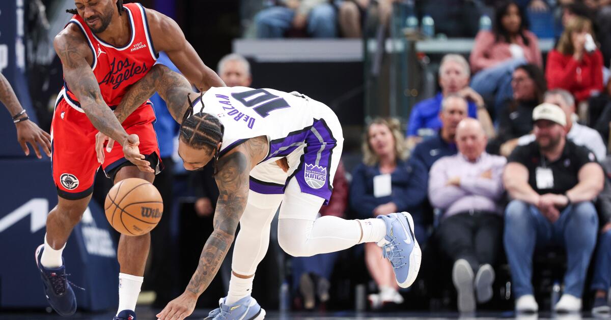 Clippers drop game to Kings after Kawhi Leonard is injured