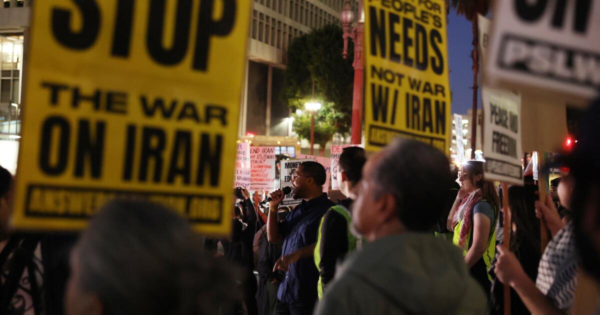 Los Angeles protesters decry U.S.-Israeli attacks on Iran