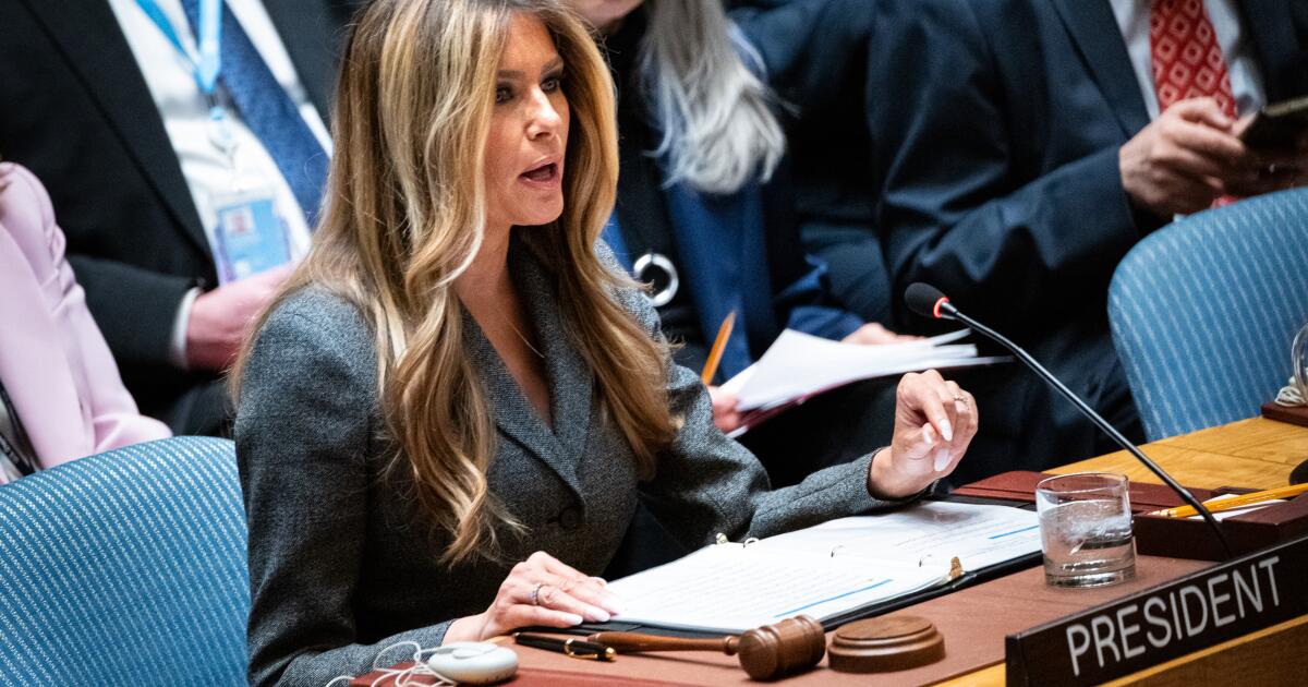 Melania Trump presides at U.N. meeting on children in conflict
