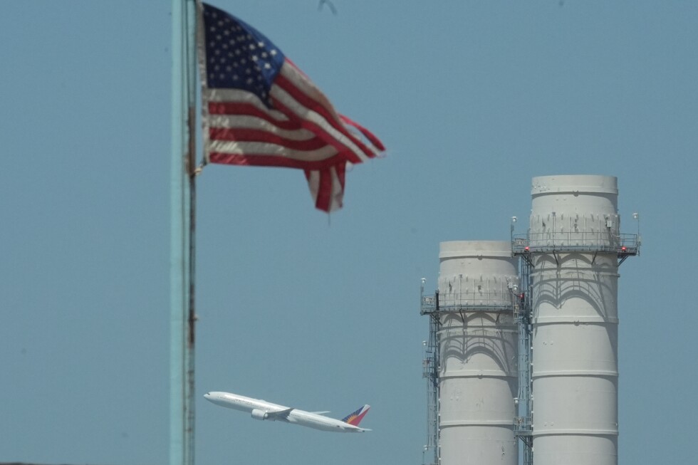 Advice for travelers as the Iran war drives up fllight costs