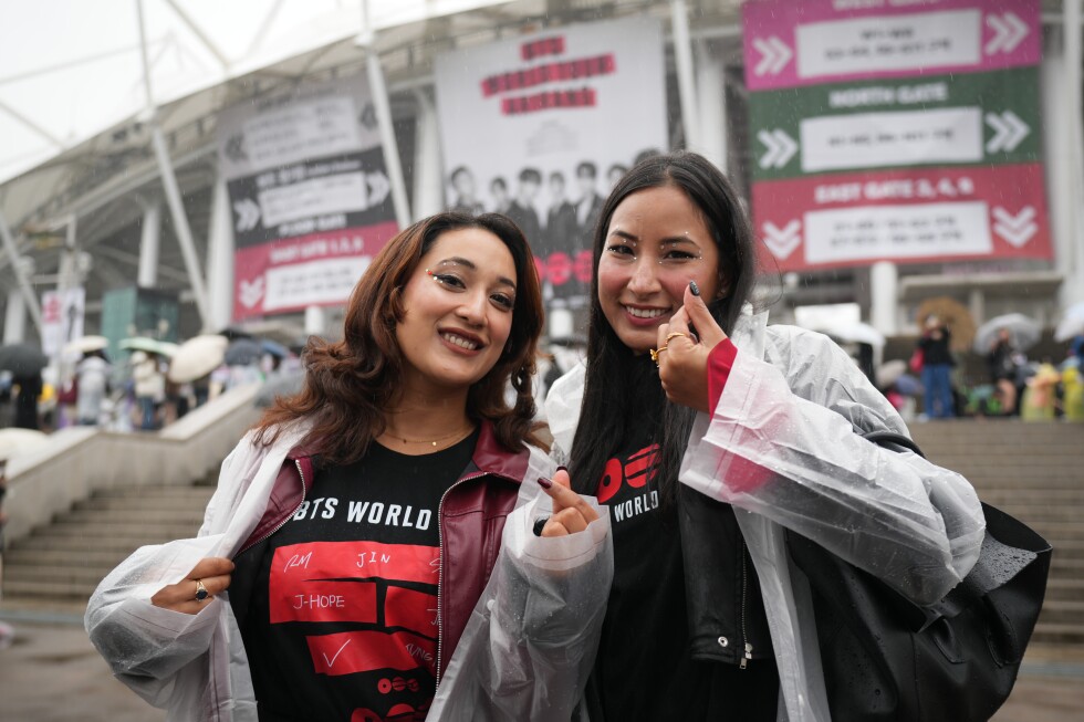 Thousands of fans gather as BTS launches world tour after hiatus
