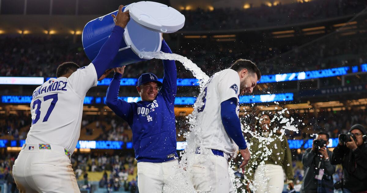 Kyle Tucker's walk-off single lifts Dodgers to win over Marlins