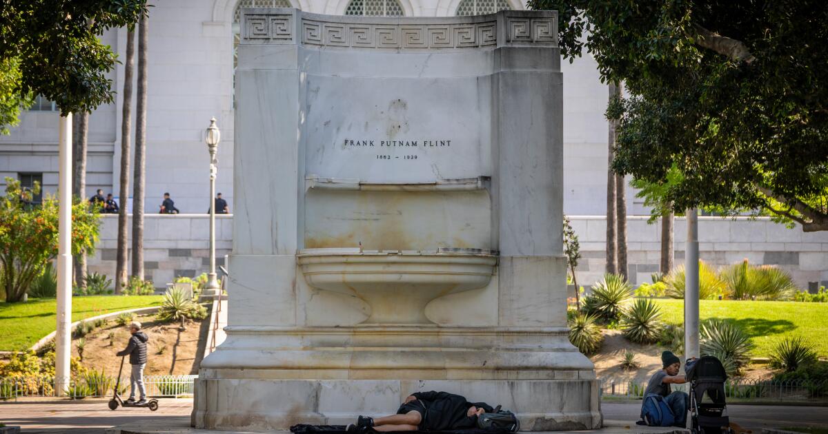 A stroll around L.A. City Hall provokes the question: Can't we do better?