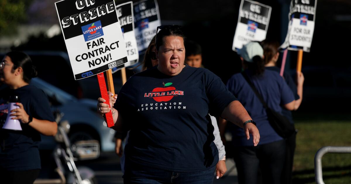 Little Lake teachers in southeast L.A. County reach tentative deal after crippling strike