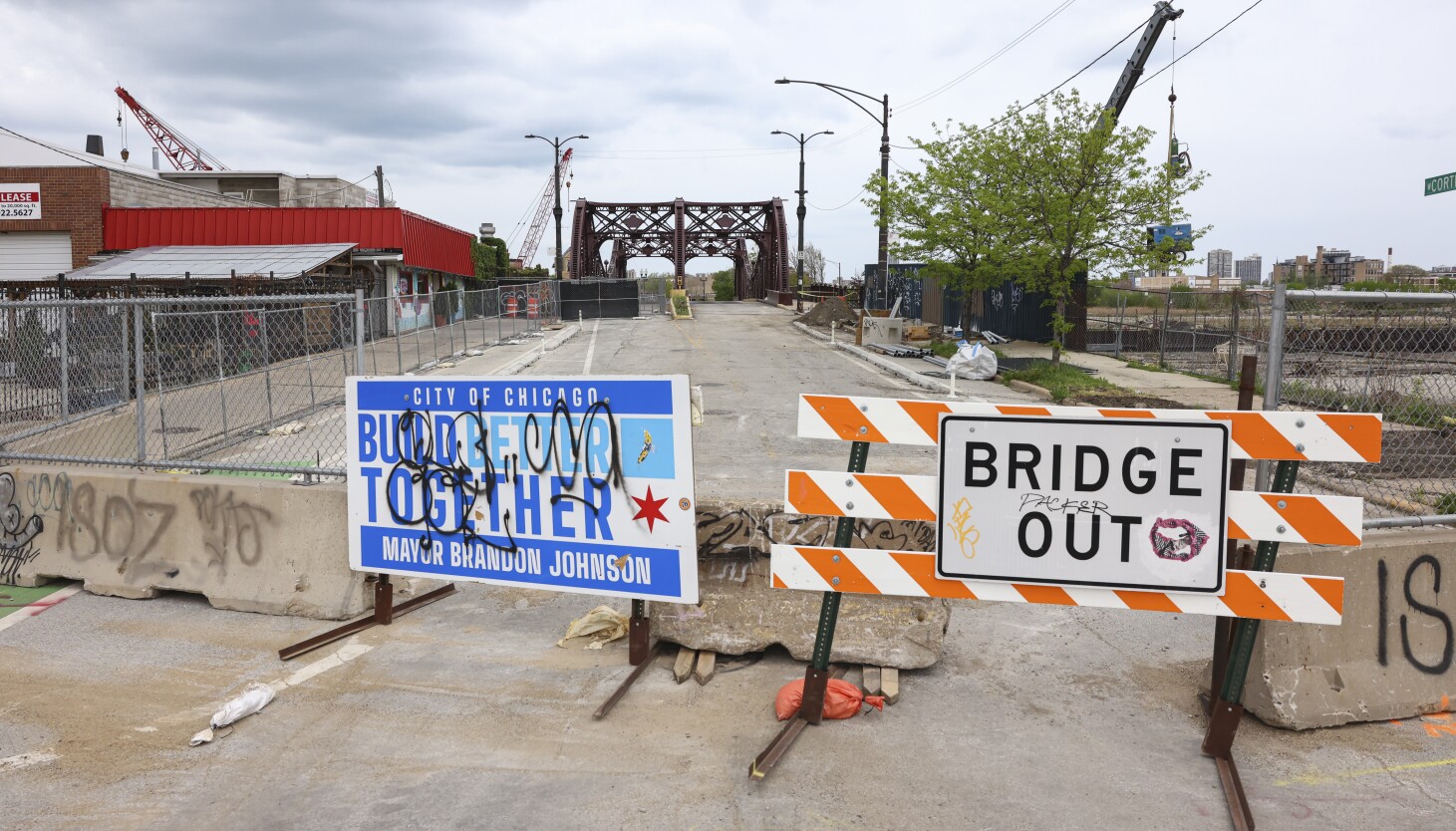 1 in 6 Chicago bridges are in ‘poor’ condition. How worried should you be?