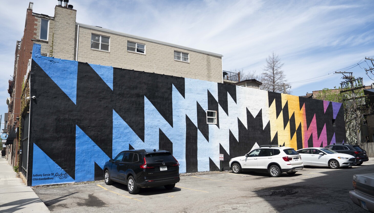 Chicago murals: West Town painting by Denver artist resembles Mexican sarape