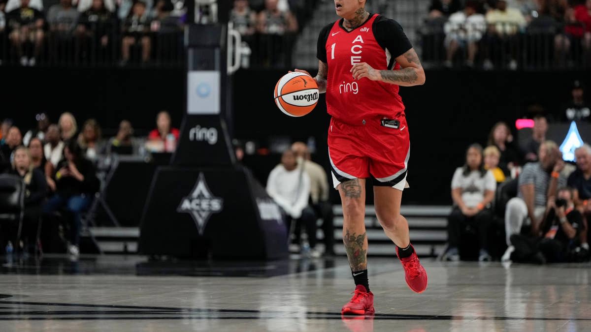 Las Vegas Aces forward Kierstan Bell brings the ball upcourt during a game against the Chicago Sky at T-Mobile Arena on Sept. 7, 2025.Lucas Peltier-Imagn Images
