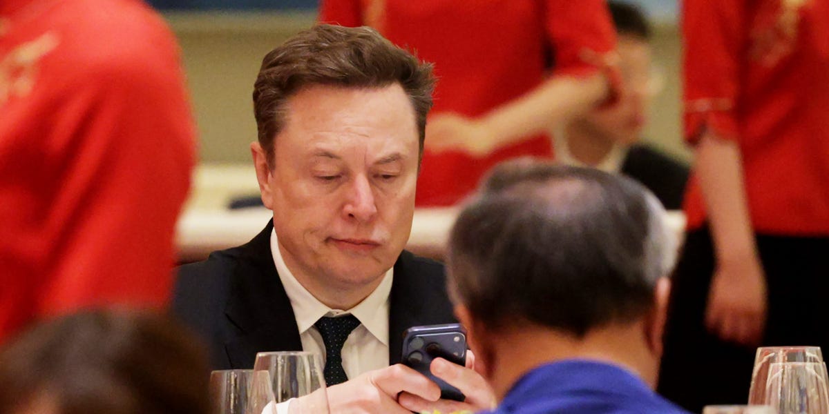 SpaceX Is Hiring — and Elon Musk Says He'll Read Your Application