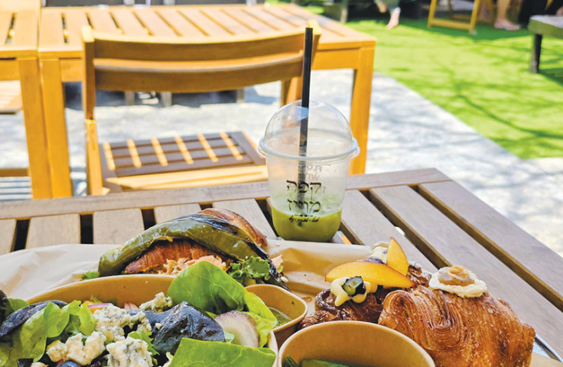 Culinary Art: Celebrated as one of the top food trucks in Israel, the culinary counter attracts a diverse crowd eager to experience unique specialties anchored by their signature 72-hour slow-baked dough.