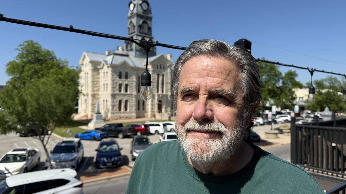 Fort Worth restaurateur unveils new eatery on Granbury square