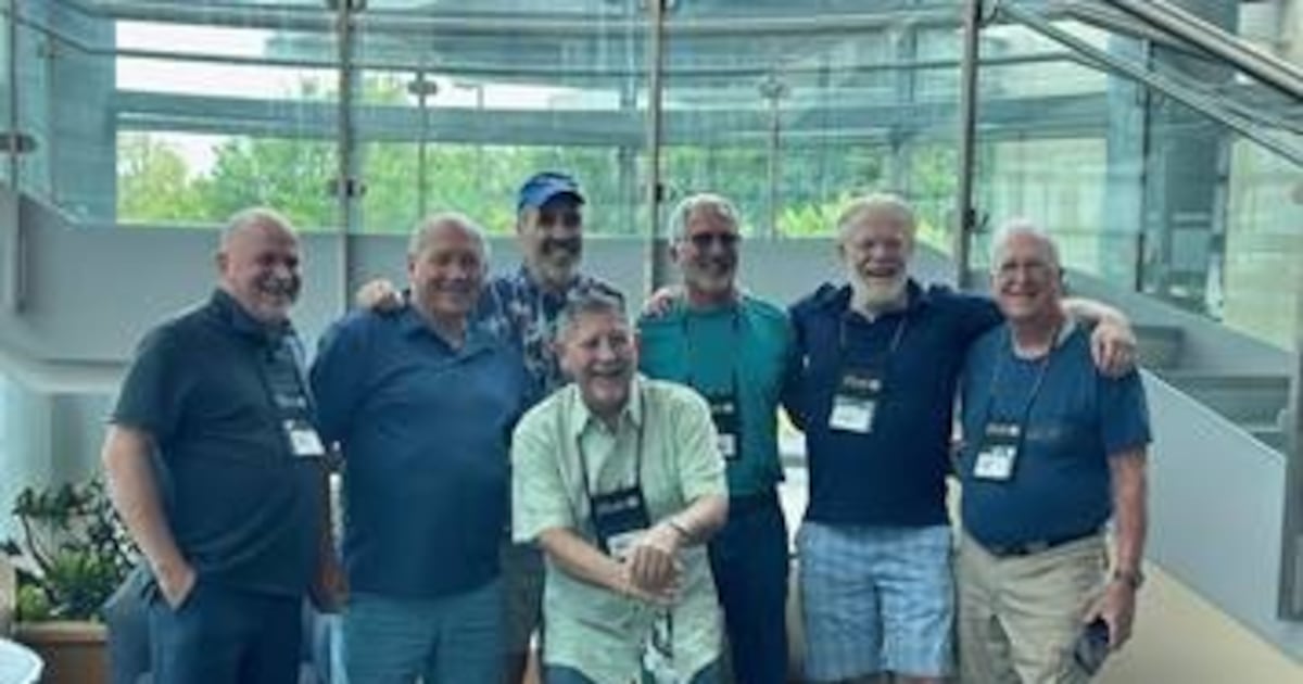 Good News Jax: Retired Neptune Beach police officer shares unique chime story – 104.5 WOKV