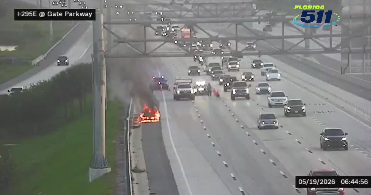 Car fire blocks I-295 lanes in Jacksonville near Gate Parkway – Action News Jax
