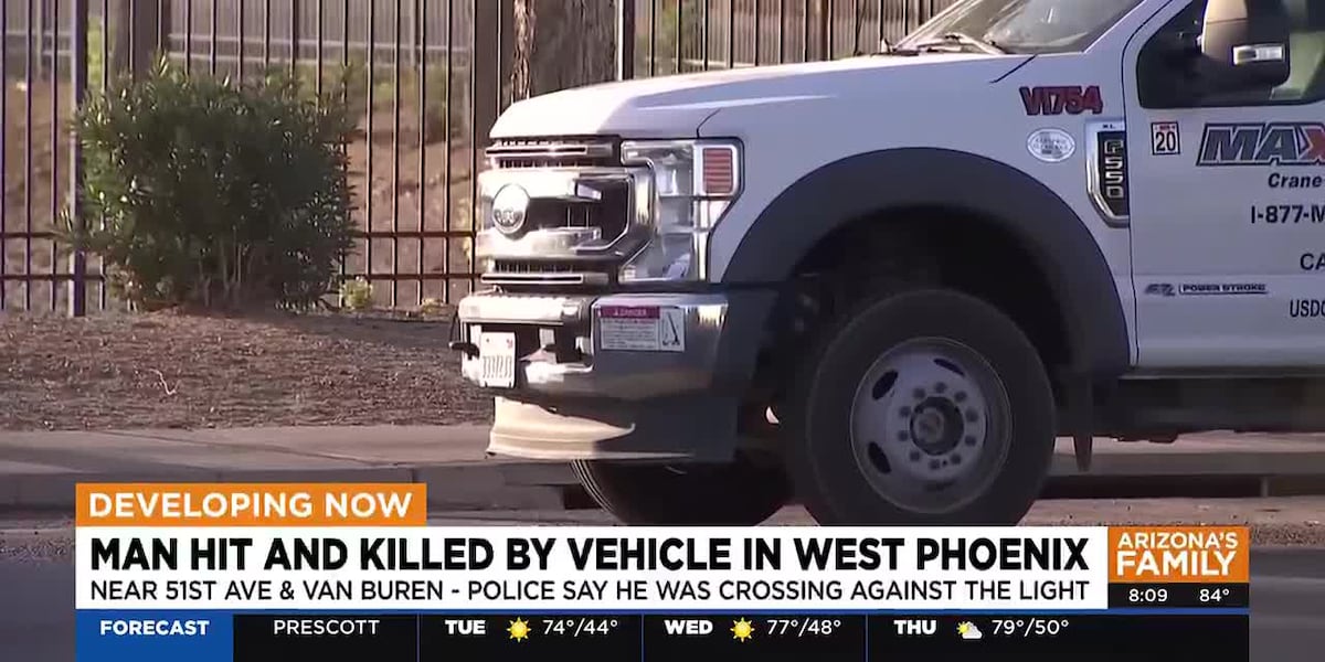 Man killed crossing against light in Phoenix crash
