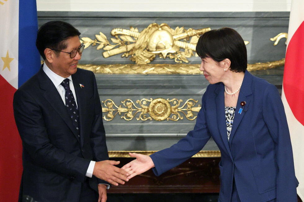 Japan and Philippines strengthen defense ties and discuss arms sales to deter China