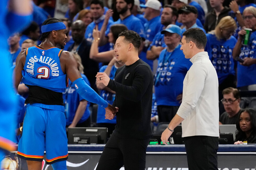 Gilgeous-Alexander tips his cap after Thunder fall to Spurs in Game 7