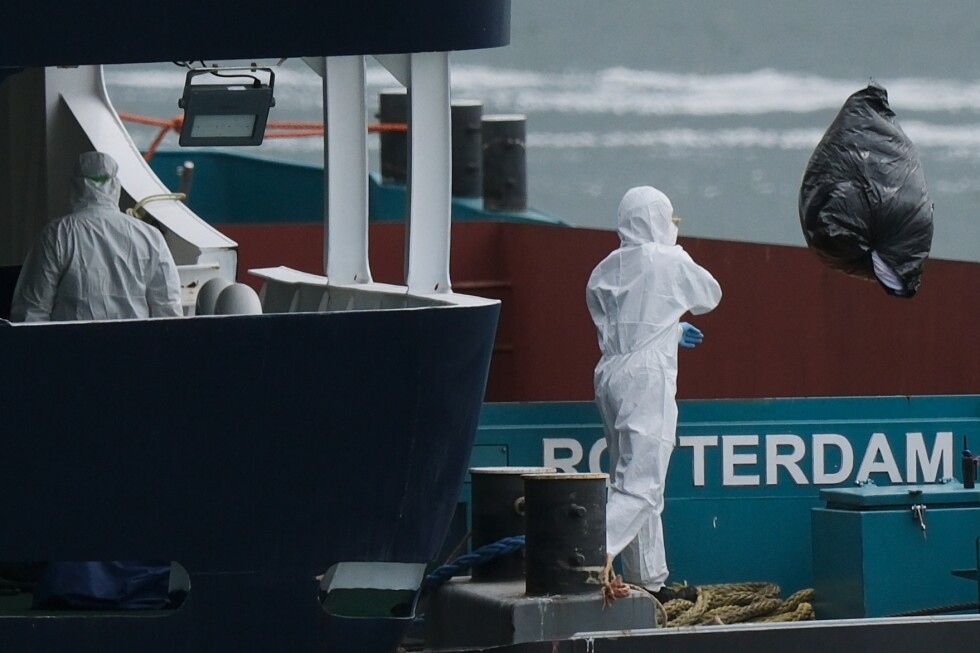 Quarantine ordered for 2 passengers from cruise ship with hantavirus outbreak now in Nebraska