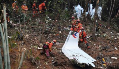 NTSB data suggests both engines shut off and cockpit struggle came before 2022 China plane crash