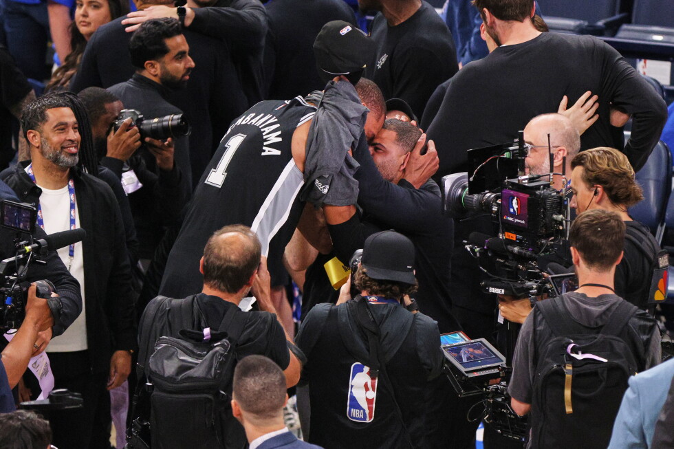 A rematch of 1999: It's Spurs vs. Knicks for NBA title