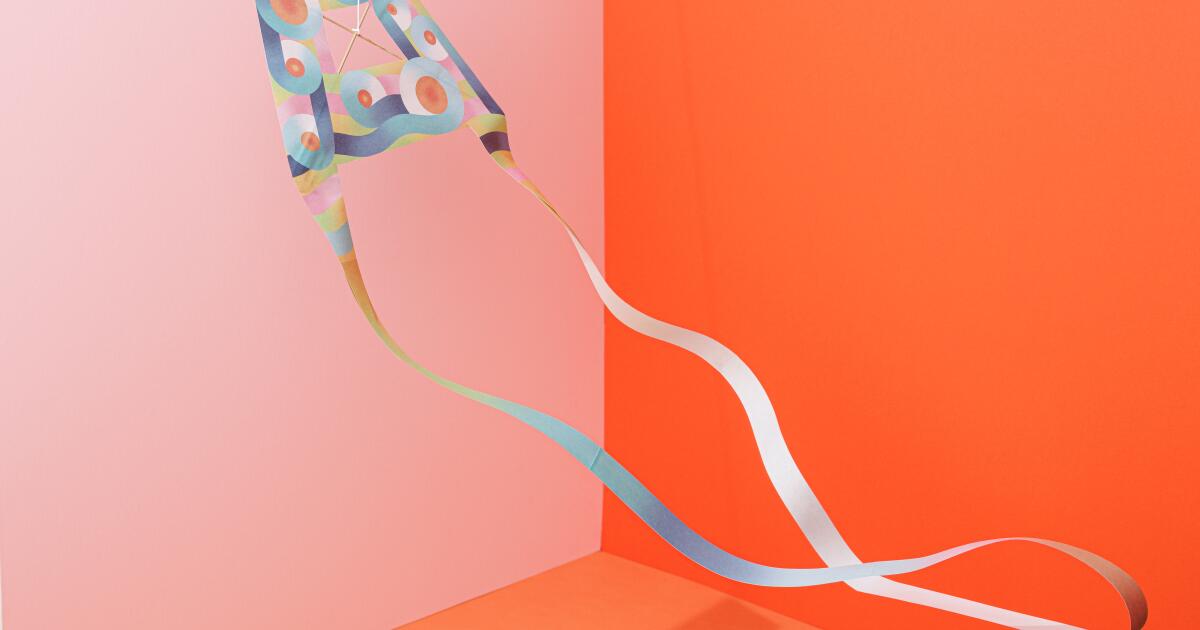 Build a newspaper kite and fly it at Clockshop's Kite Festival in L.A.
