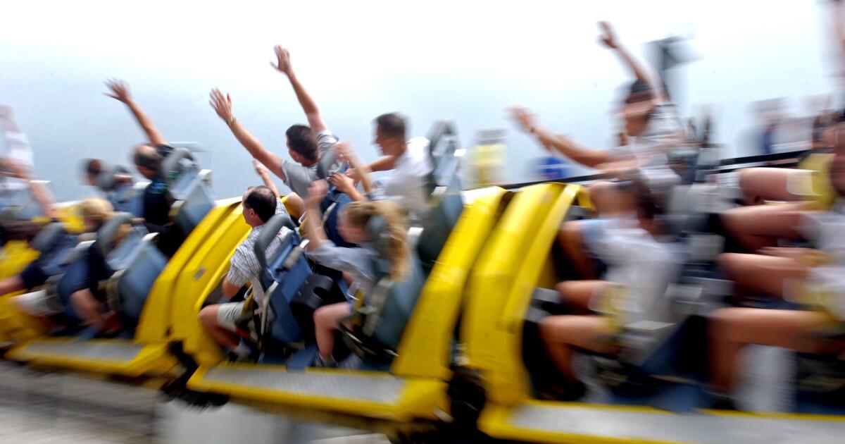YouTuber banned from Six Flags for eating chicken nuggets
