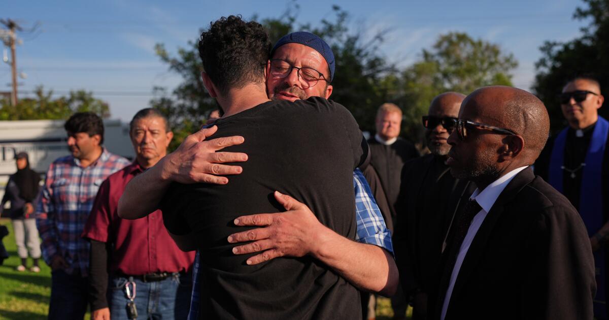 San Diego gunman was 'idolizing Nazis and mass shooters,' prompting gun removal from home in 2025
