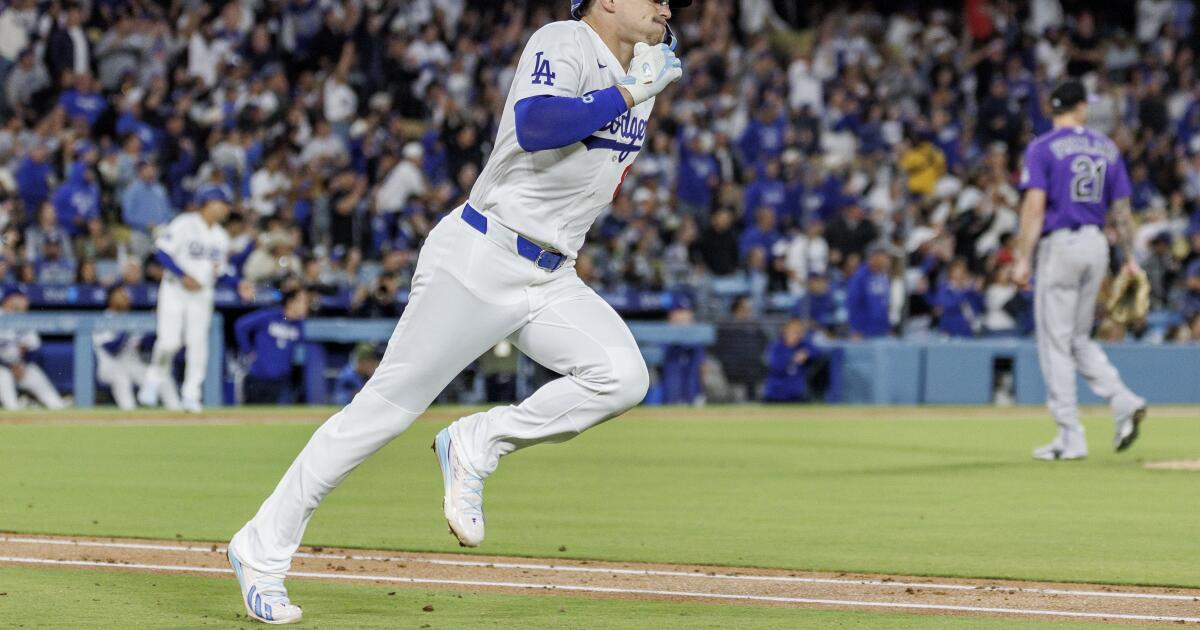 Teoscar Hernández injured as Dodgers beat Rockies