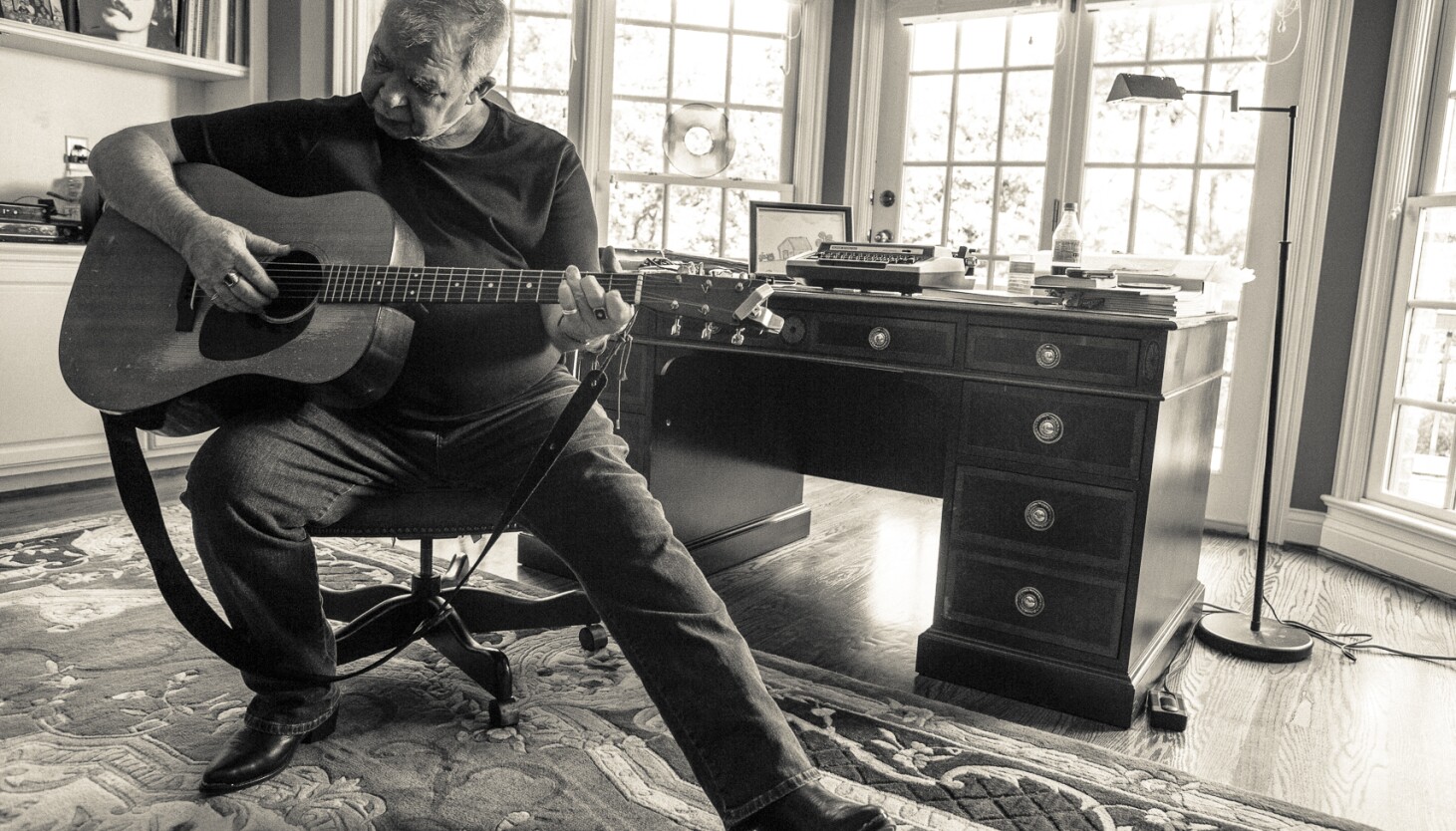 John Prine, one of the most influential songwriters of the era, to be feted with star-studded Chicago tribute