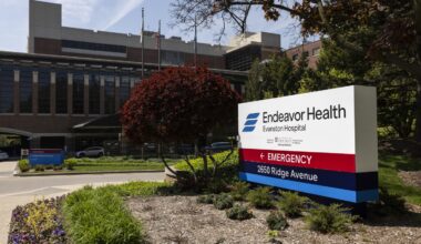 Thousands of Endeavor Health nurses look to unionize over pay cuts, staffing conditions