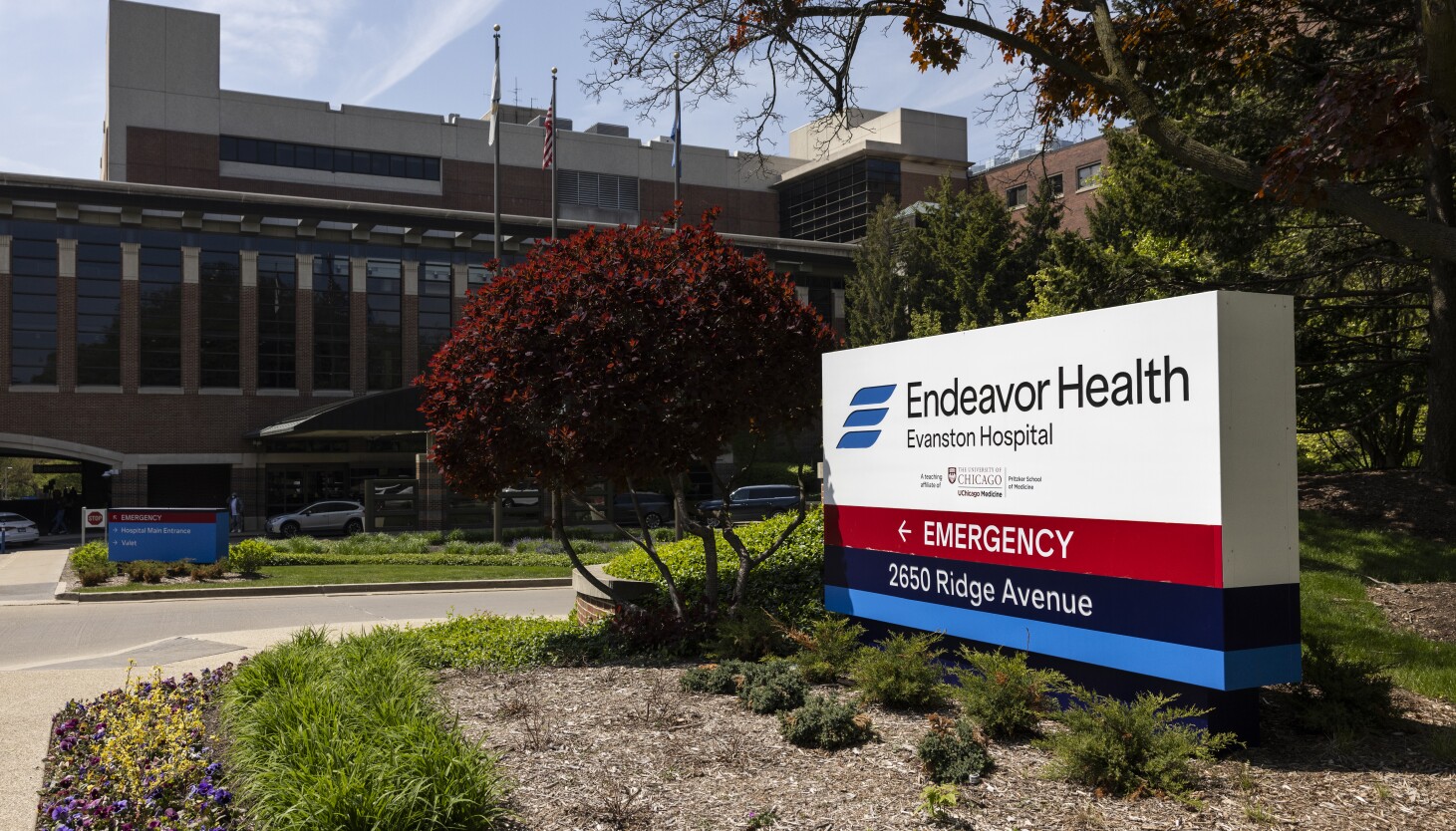 Thousands of Endeavor Health nurses look to unionize over pay cuts, staffing conditions