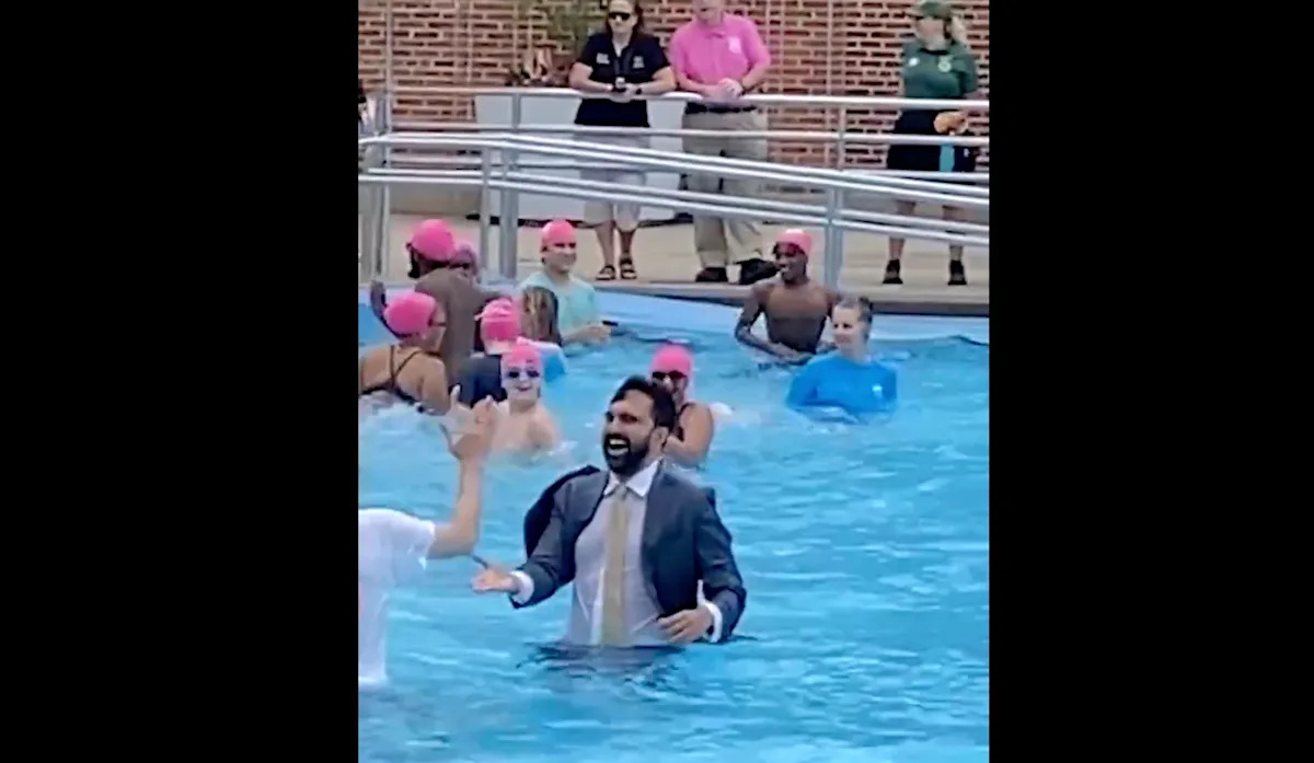 NY Post Calls Out Mayor Mamdani For Wearing a Suit During Playful Pool Stunt