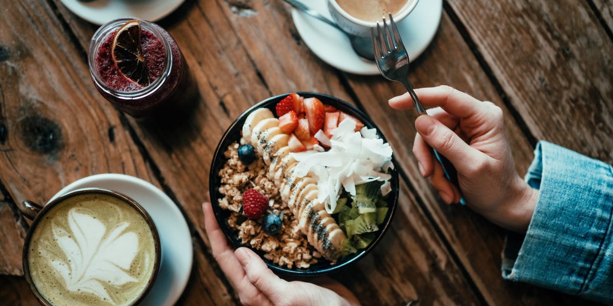 A Nutritionist Uses the 'Triple 30' Rule to Get Enough Protein, Fiber