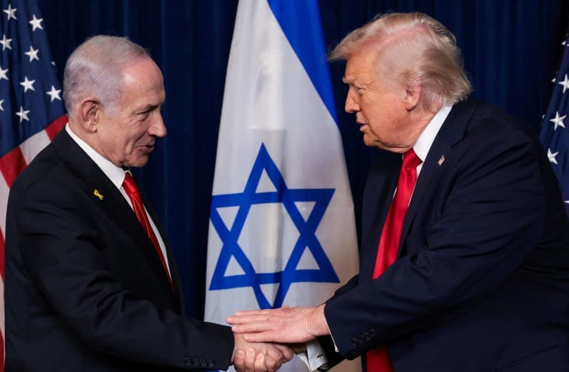 Prime Minister Benjamin Netanyahu and US President Donald Trump are seen shaking hands at a press conference in 2025.