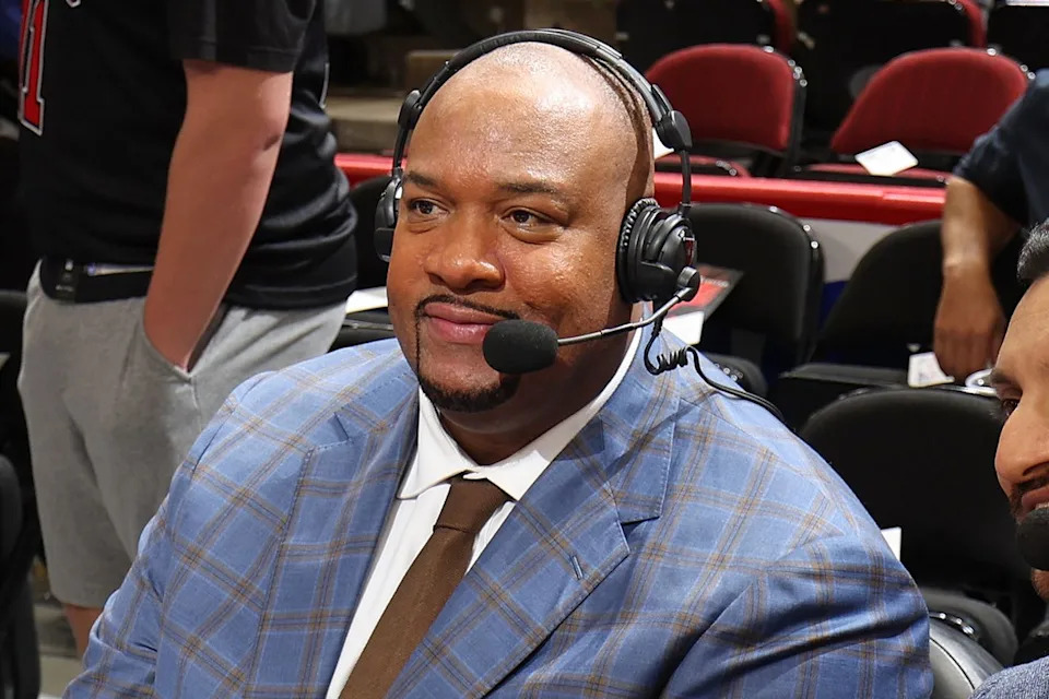 Stacey King during the Toronto Raptors v Chicago Bulls game on March 21, 2022 in Chicago, Illinois.Credit: Jeff Haynes/NBAE via Getty