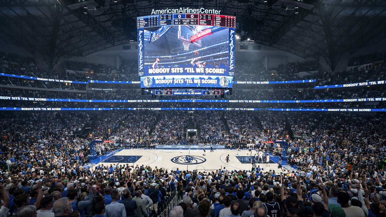 Dallas Mavericks, Stars announce moves north
