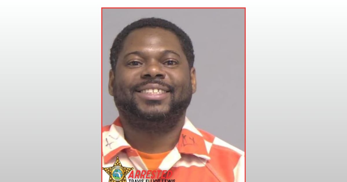 Jacksonville man charged with DUI, reckless driving