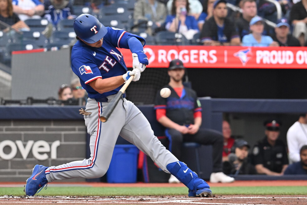 Rangers beat the Blue Jays 5-4 as Nathan Eovaldi wins his third straight start