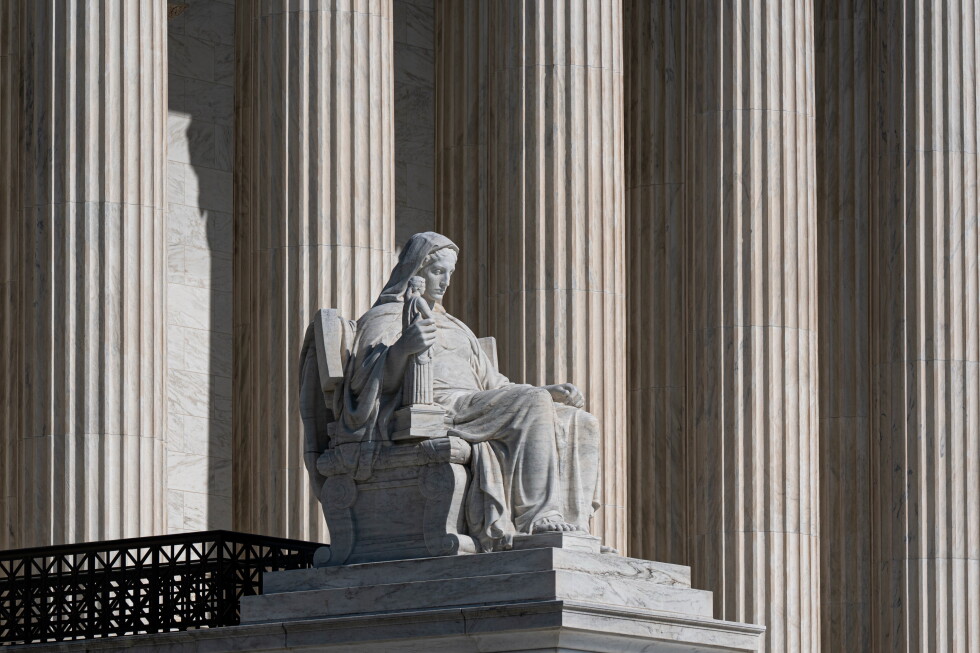 Supreme Court sides with Trump administration on telecom regulation