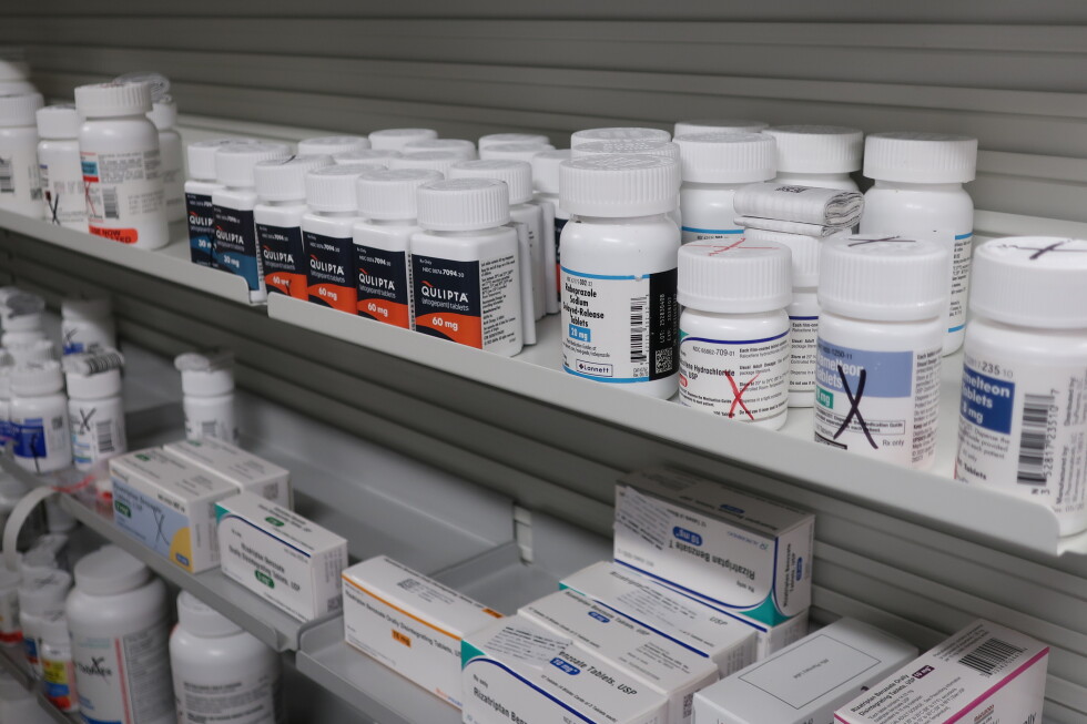 States look to drop prescription costs by reining in middlemen