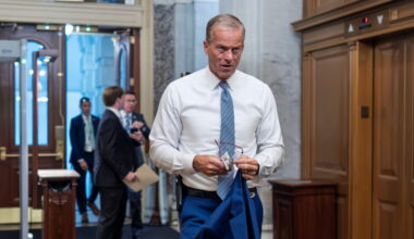 Trump to meet with GOP senators increasingly frustrated with him