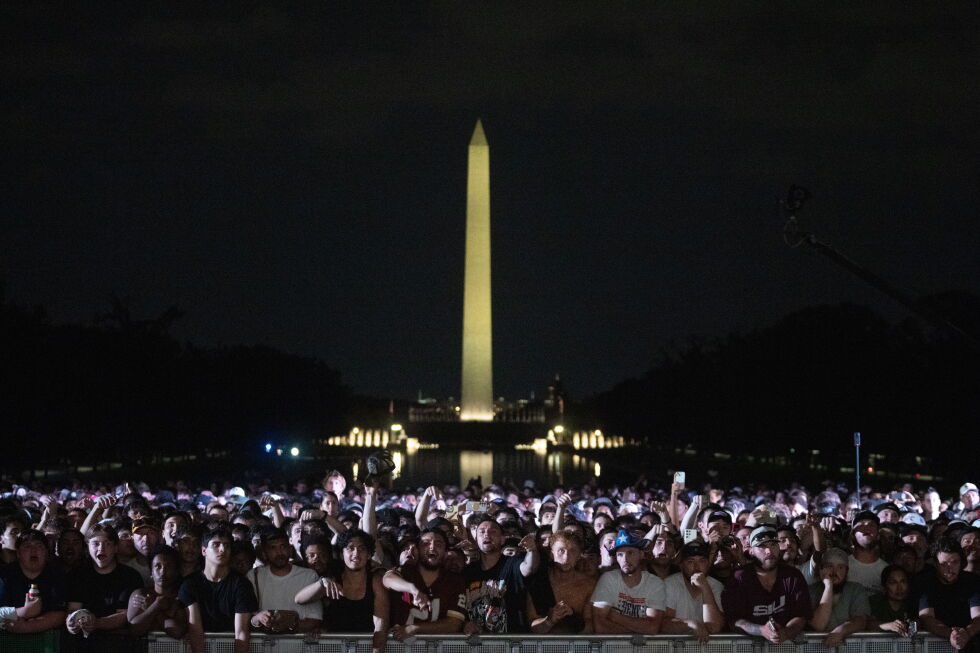 UFC fans revel in an unusual sporting weekend in DC as the Octagon beckons