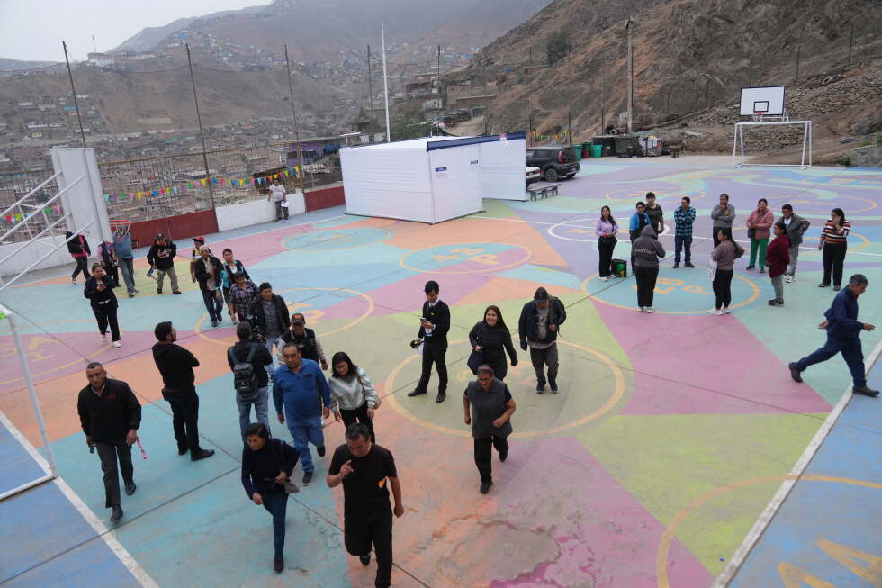 Photos of Peru's presidential election runoff