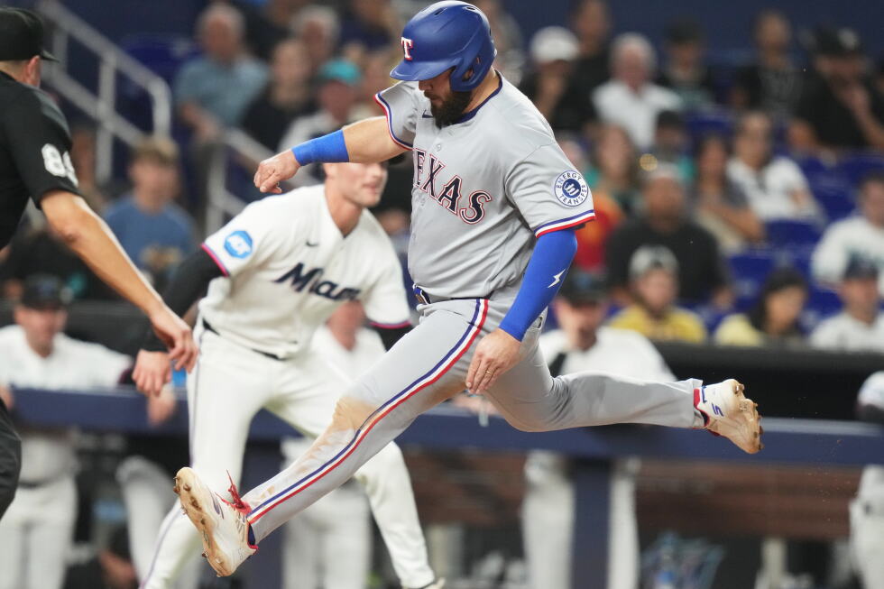 Nimmo's 3 hits, Osuna's go-ahead double lift Rangers to 4-3 win over Marlins