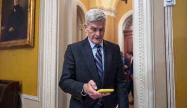 Senate Republicans reject war powers after Trump berates them