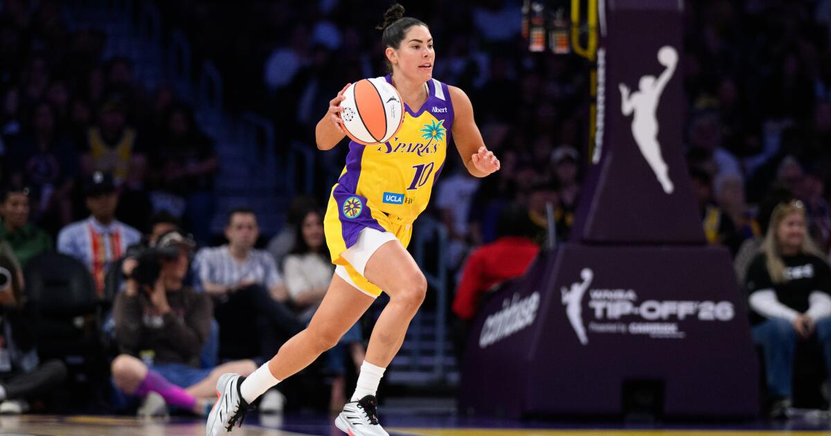 Sparks guard Kelsey Plum to miss time with a lower left leg injury