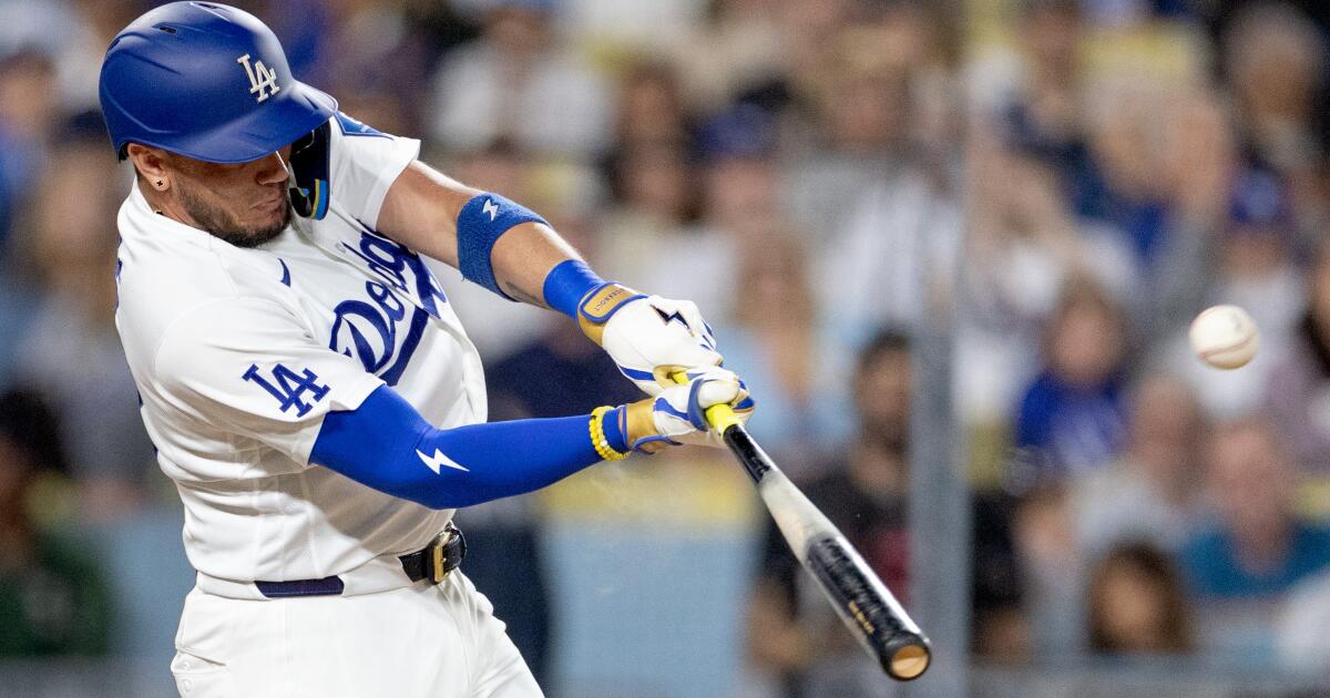Miguel Rojas' homer propels Dodgers to series-opening win over Rays
